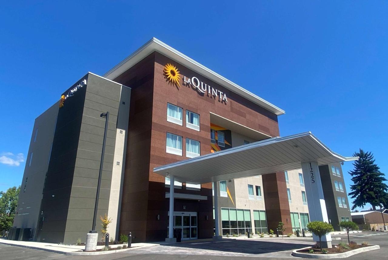 La Quinta & By Wyndham *